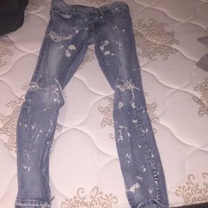 Mnml distressed jeans